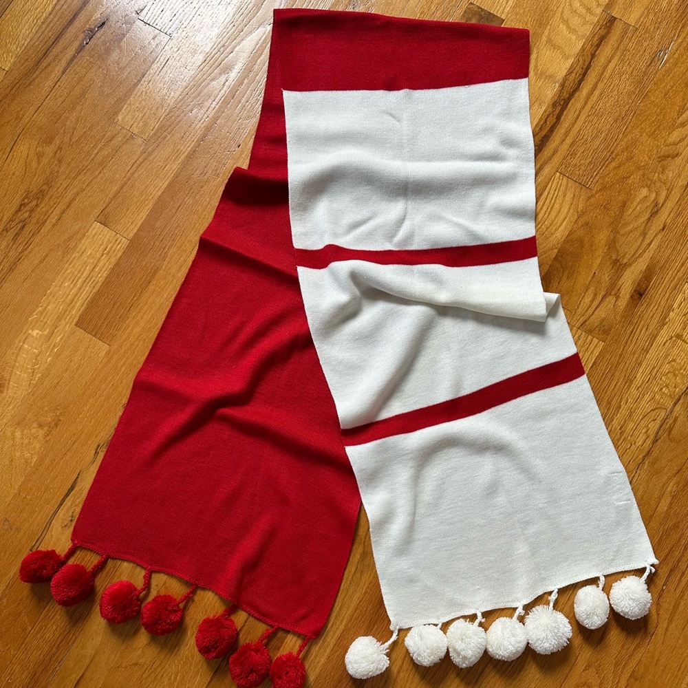 Pom Pom Scarf
